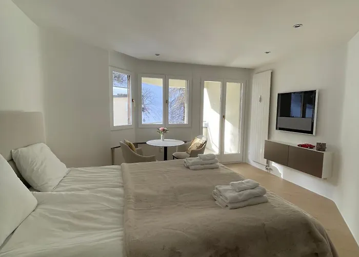 Wasserfall - Zentrum - Balkon - Seeblick - Kueche Apartment St. Moritz