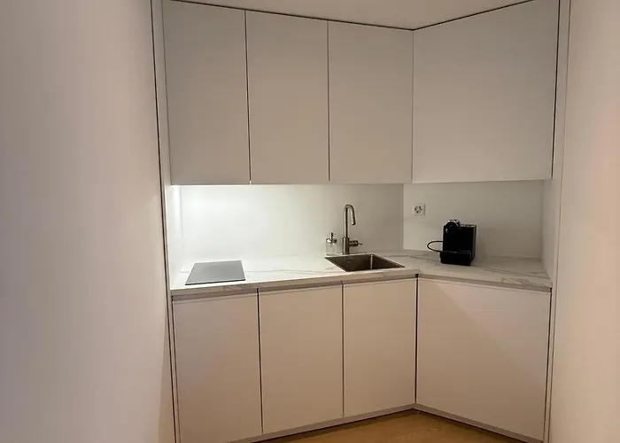 Wasserfall - Zentrum - Balkon - Seeblick - Kueche 公寓 圣莫里茨